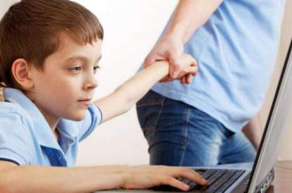 والدین و کودکان در فضای مجازی
